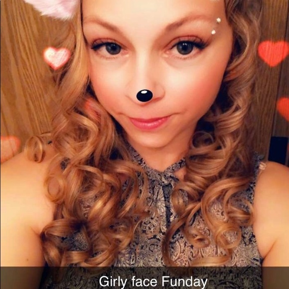 Meet your Posher, Karen - Picture 15 of 16